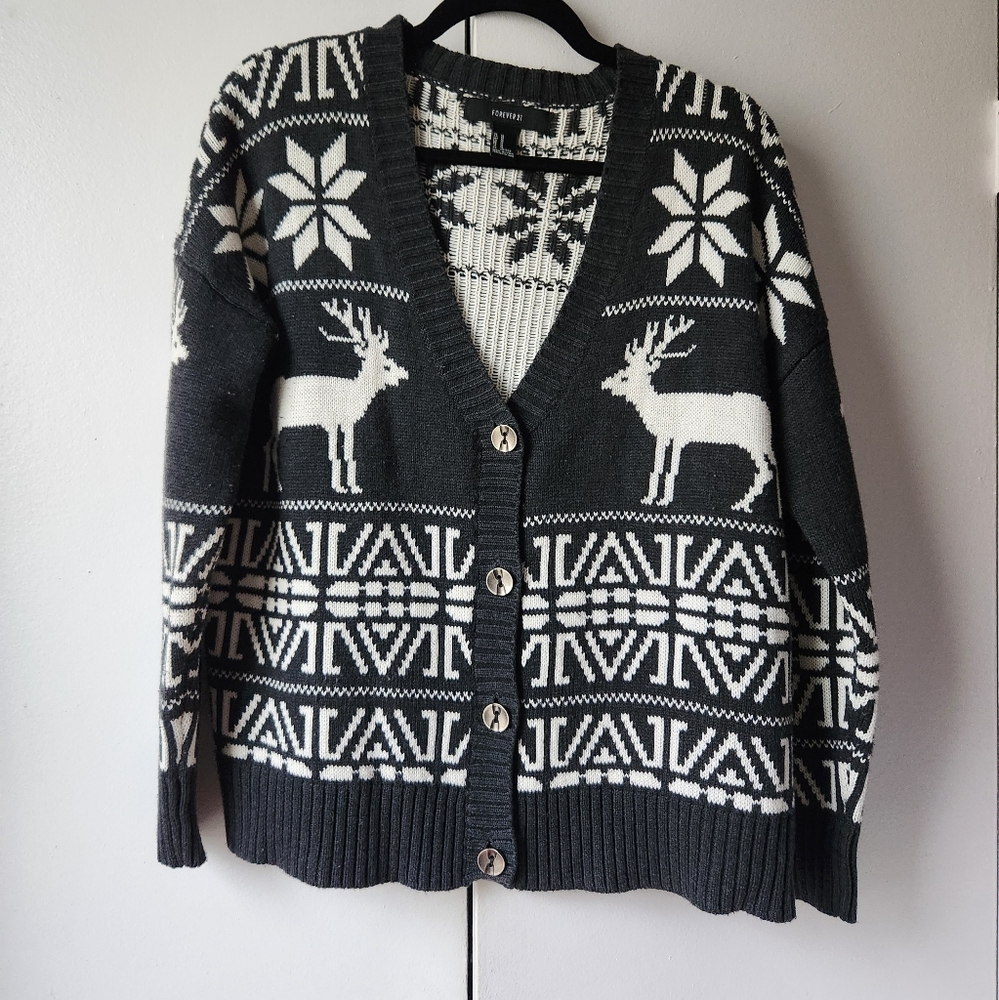 Christmas cardigan‼️ (3/$25)